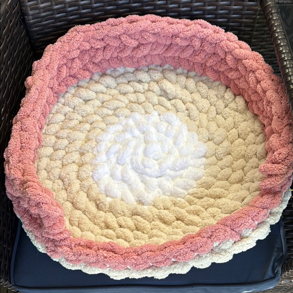 Pink and Cream Small Pet Bedding with Spiral Design